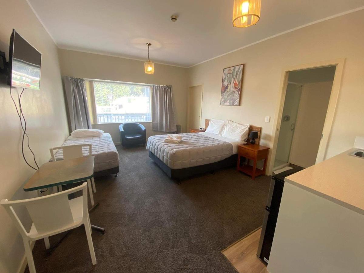 Airport Westney Lodge Auckland Bagian luar foto